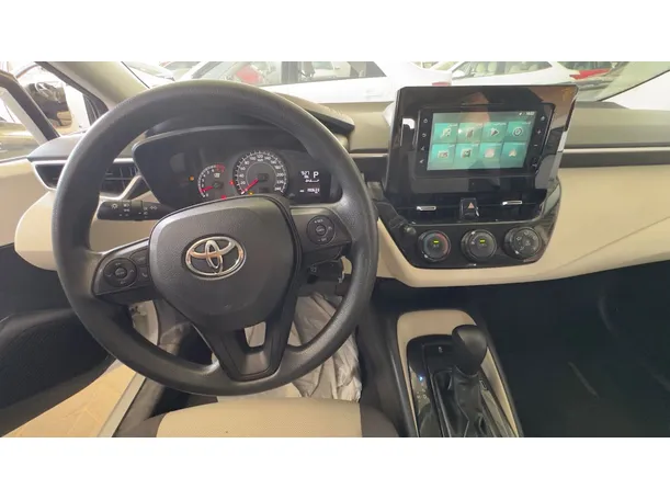 Car image 12