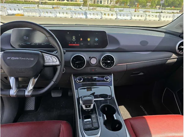 Car image 15
