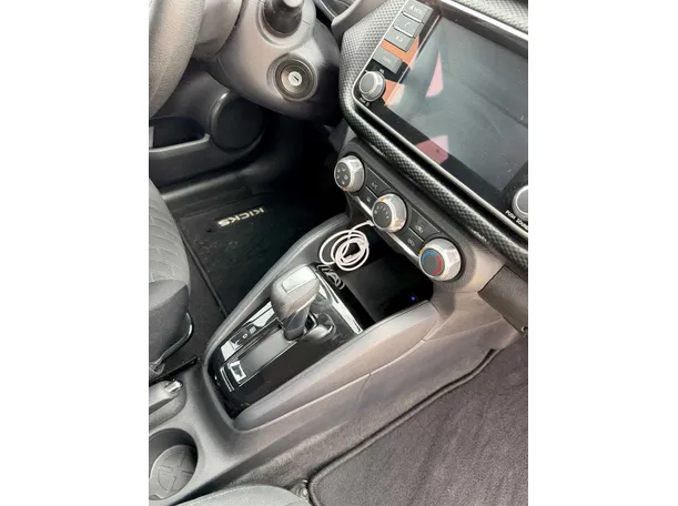 Car image 24