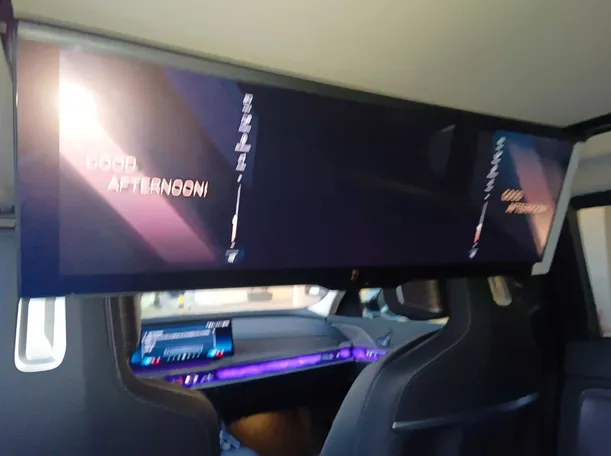 Car image 27
