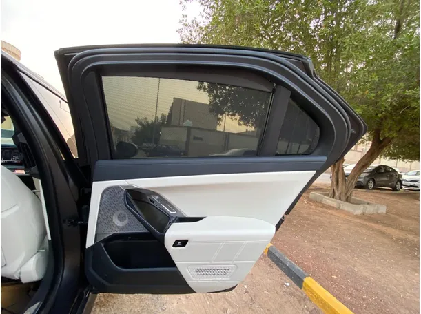 Car image 34