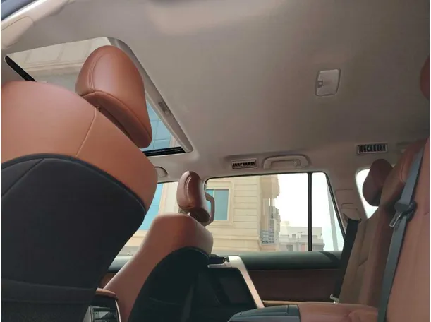 Car image 21
