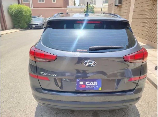 Car image 7