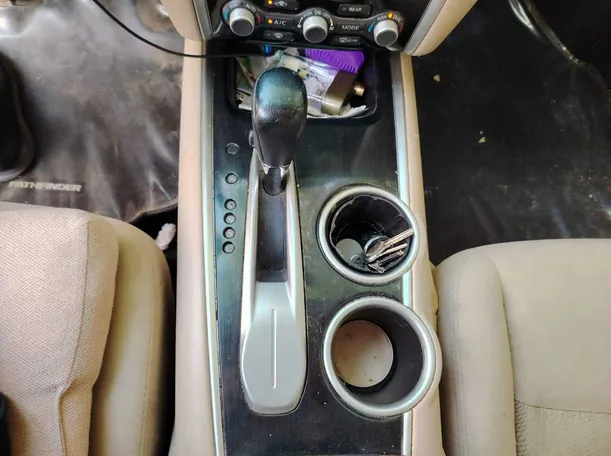 Car image 23