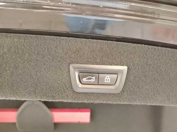 Car image 36