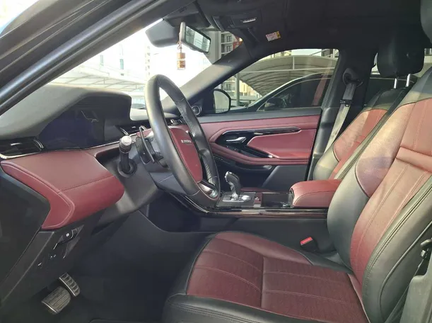 Car image 11