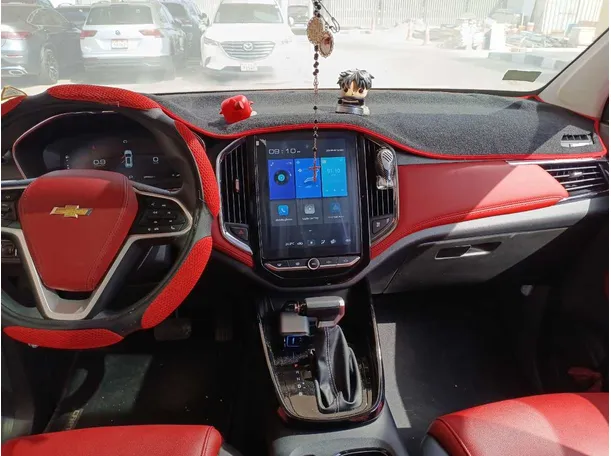 Car image 16