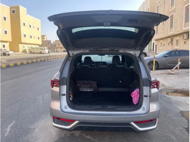 Car image 22