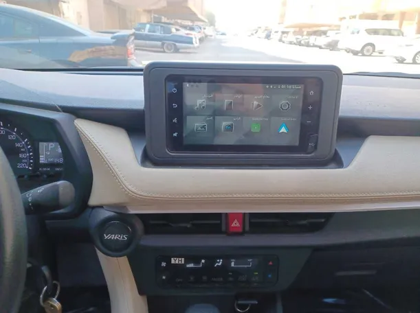 Car image 14