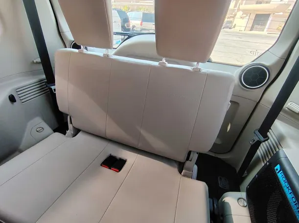 Car image 33