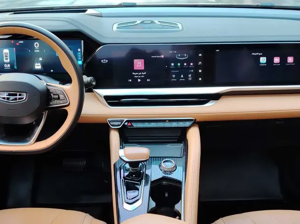 Car image 19