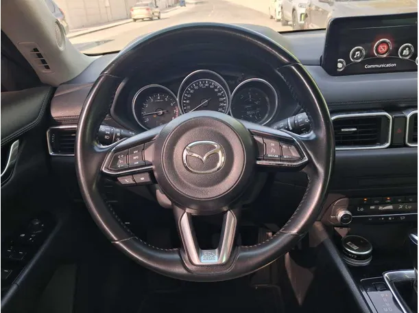 Car image 16