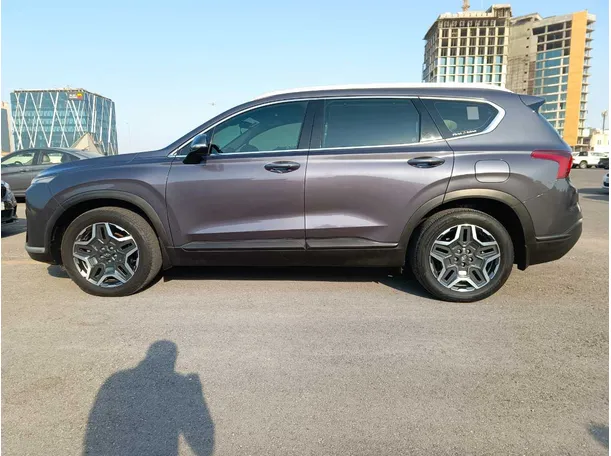 Car image 8