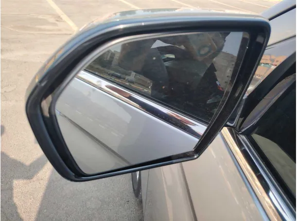 Car image 33