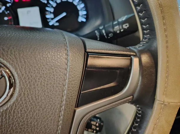 Car image 38
