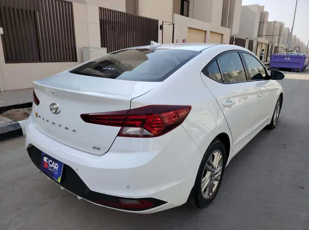 Car image 5