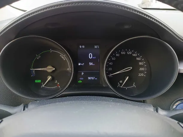 Car image 18