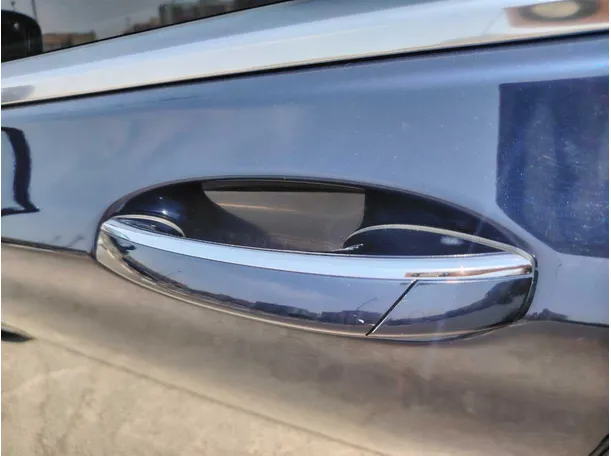 Car image 29