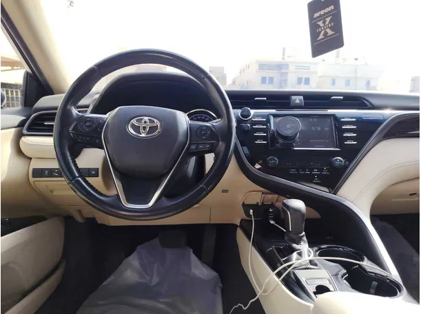 Car image 21
