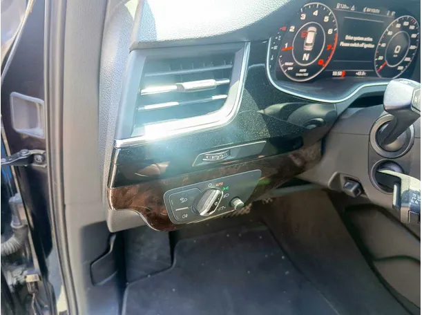 Car image 39