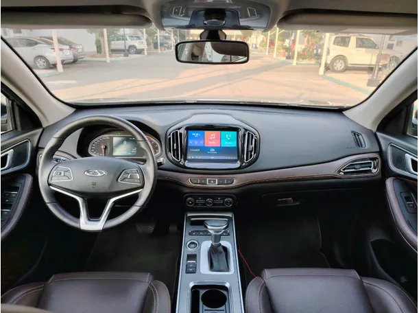 Car image 18