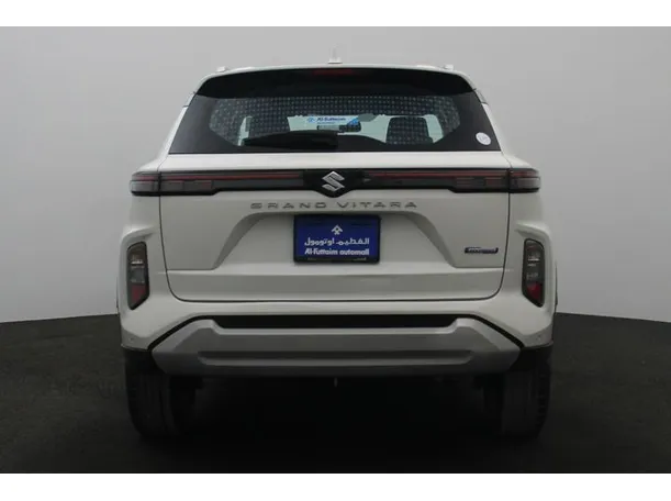 Car image 12
