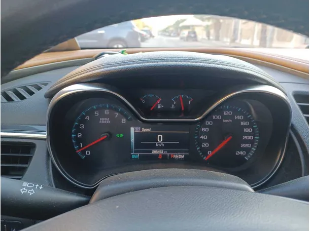Car image 17