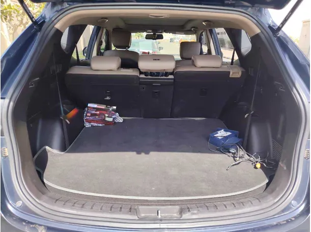 Car image 25