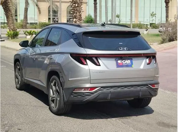Car image 7
