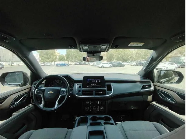 Car image 17