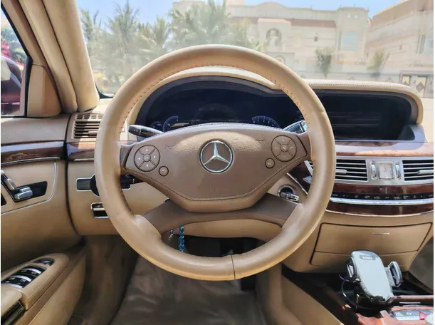 Car image 22