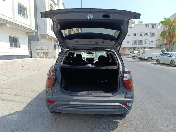 Car image 25