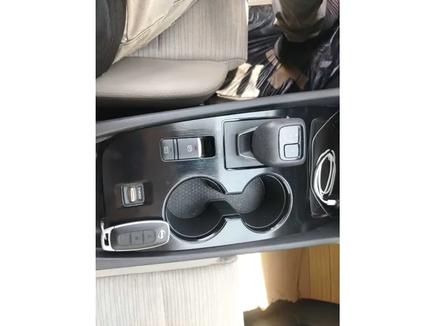 Car image 21