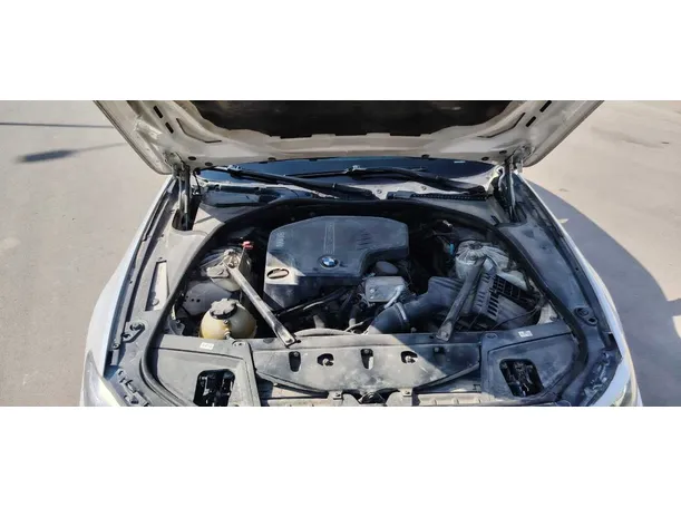 Car image 29