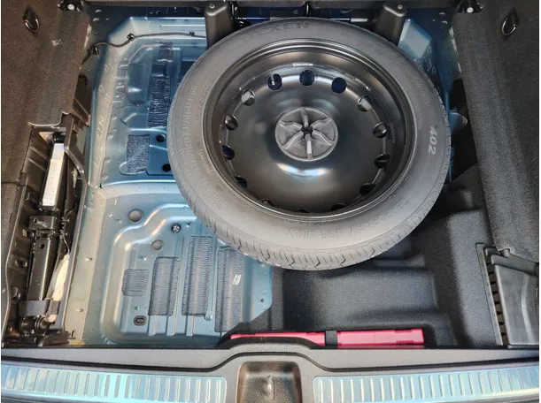 Car image 38