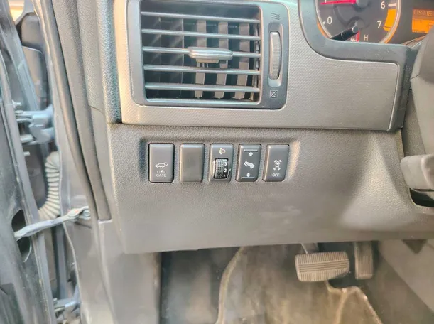 Car image 35