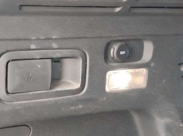 Car image 35