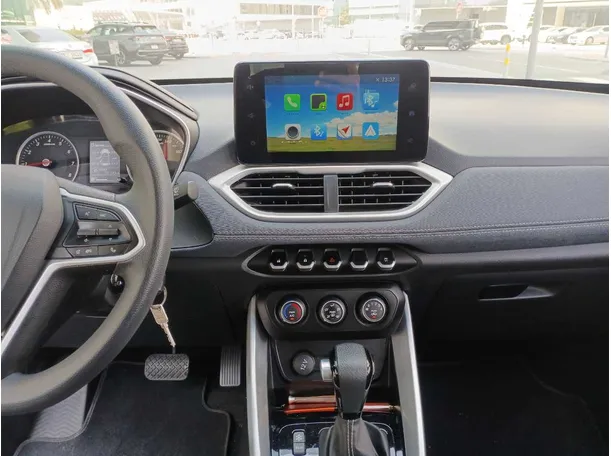 Car image 16
