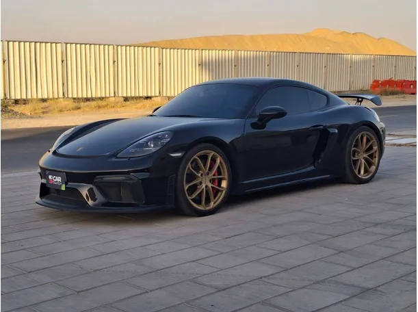 Car image 10