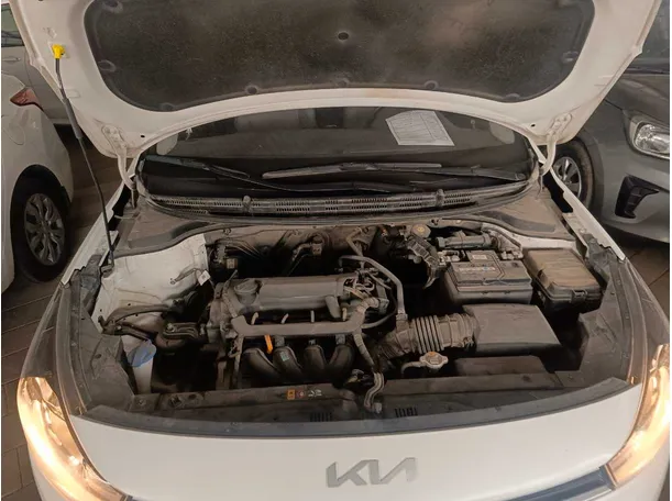 Car image 27