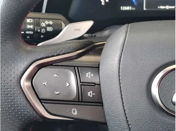 Car image 33