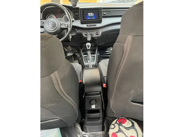 Car image 19