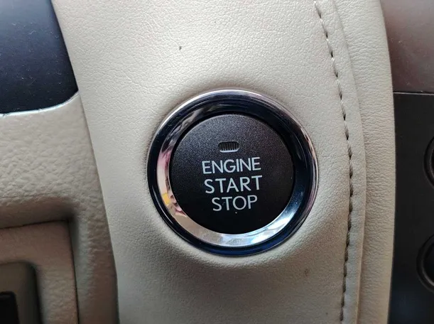 Car image 32