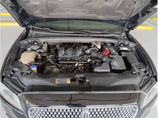 Car image 23