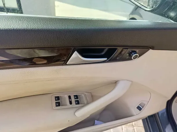 Car image 33