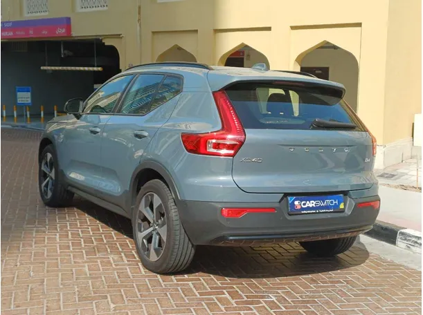 Car image 8