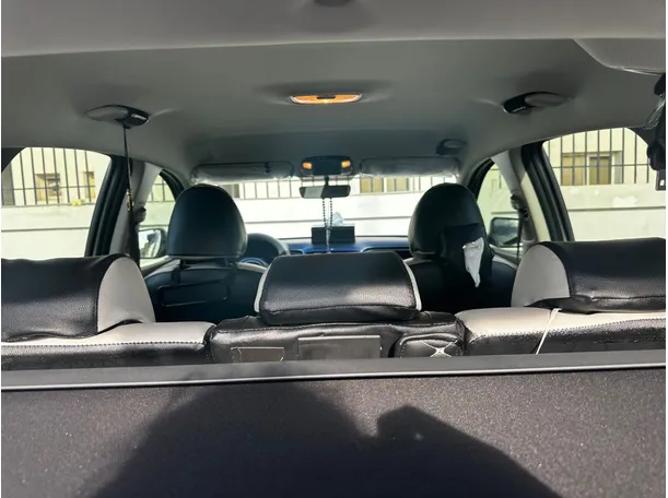 Car image 23