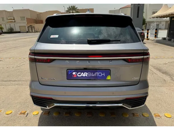 Car image 6