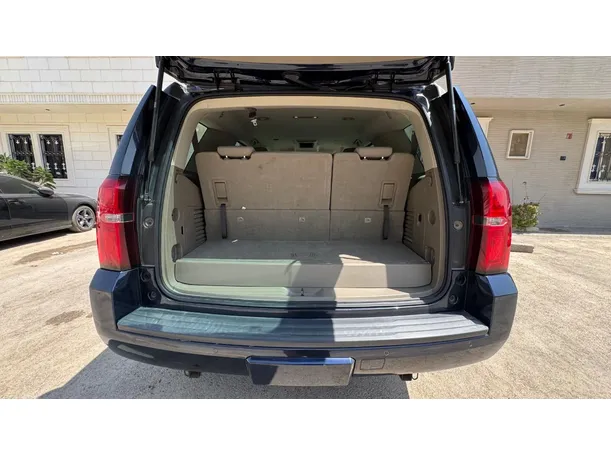Car image 20