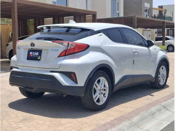 Car image 5